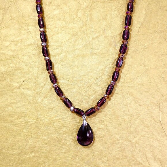 Purple teardrop glass pendant necklace with tube and rondelle shape glass beads. - Picture 3 of 7